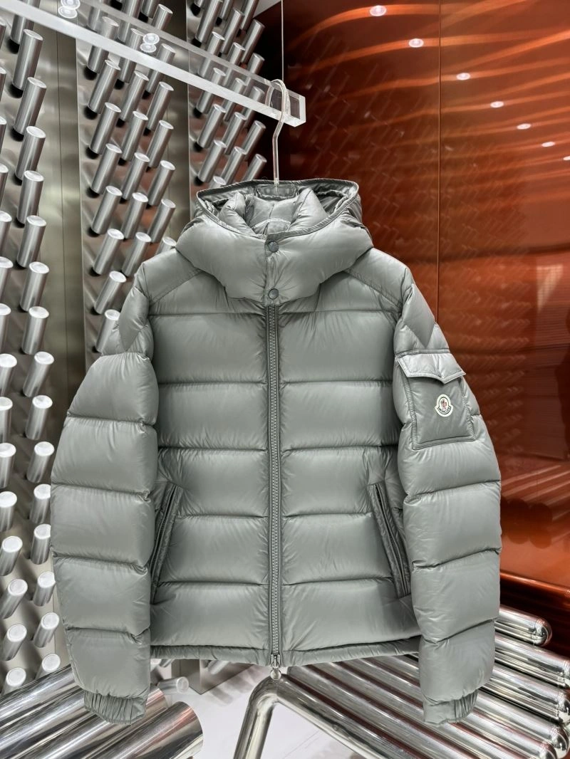 TravelReady Moncler Down Jackets 143918