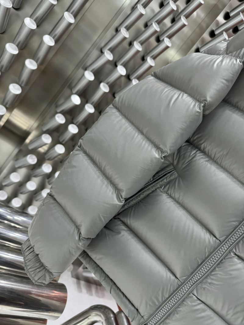 TravelReady Moncler Down Jackets 143918