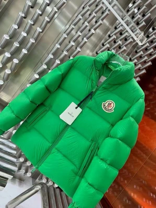 Moncler Down Jackets Youthful 143915