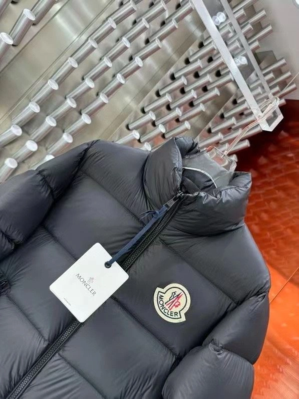 Neat Moncler Down Jackets 143921