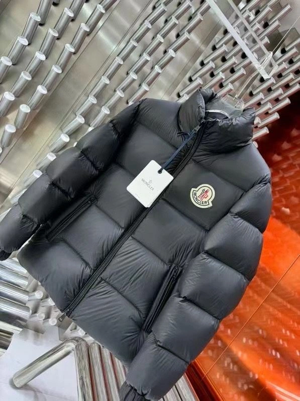 Neat Moncler Down Jackets 143921