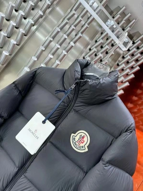 Neat Moncler Down Jackets 143921