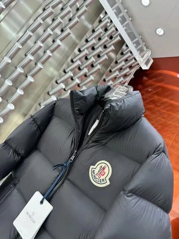 Neat Moncler Down Jackets 143921