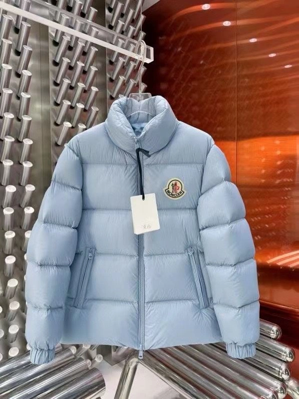 Moncler Down Jackets Classic 143916