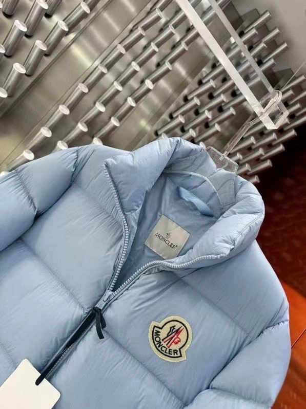 Moncler Down Jackets Classic 143916