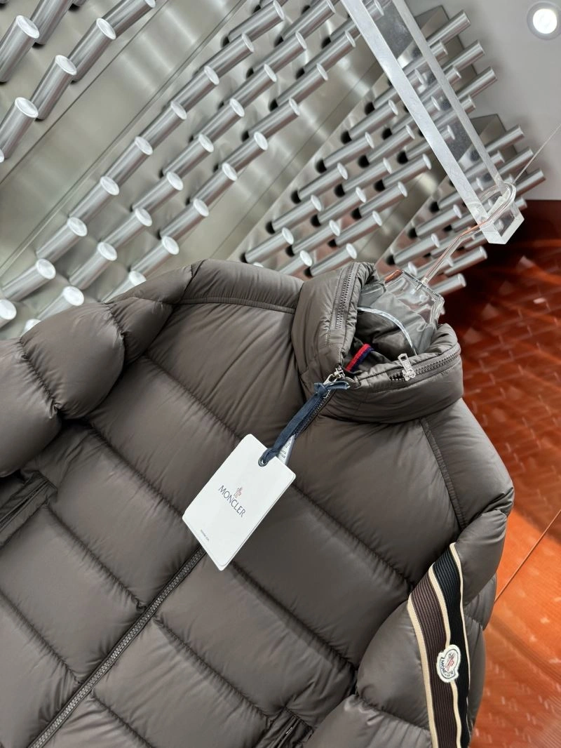 Moncler Down Jackets Comfortable 143917