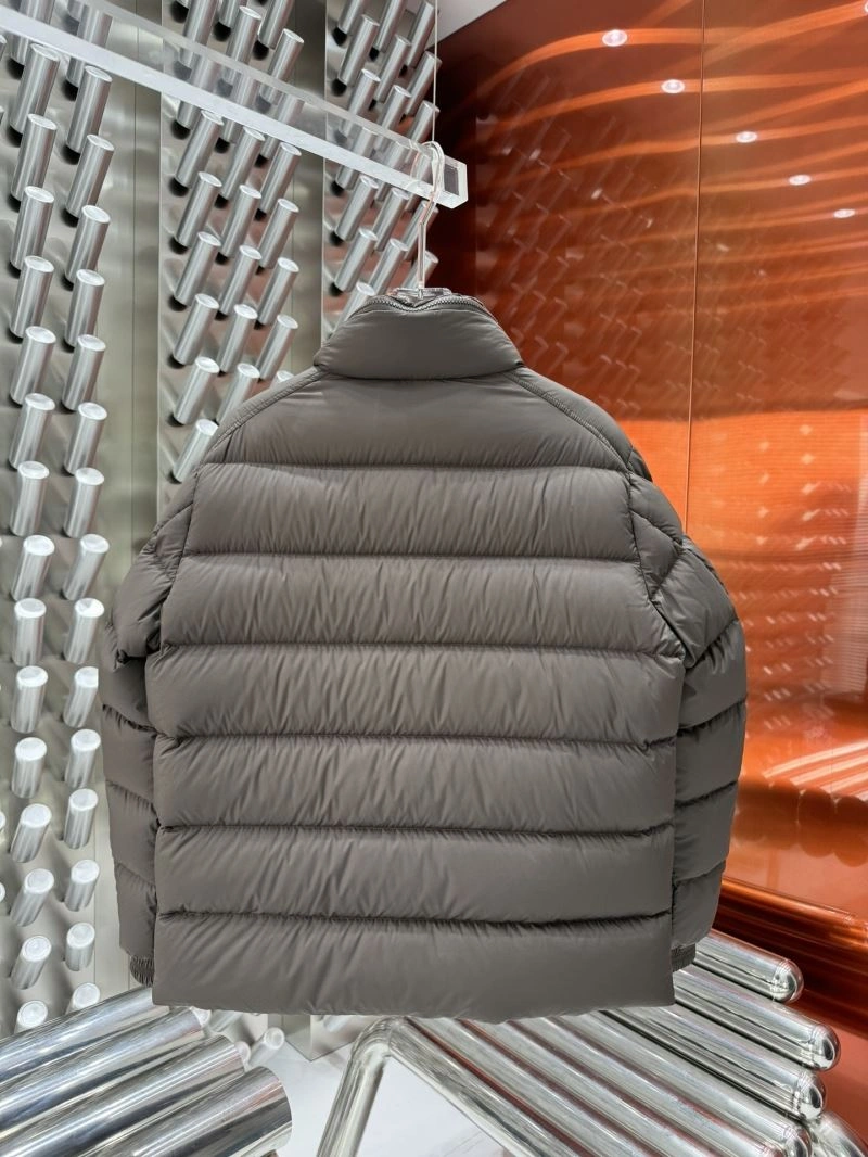 Moncler Down Jackets Comfortable 143917