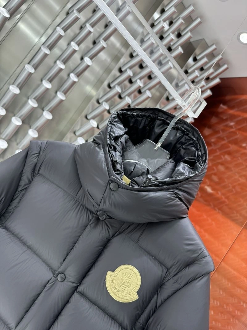 Moncler Down Jackets Resilient 143936
