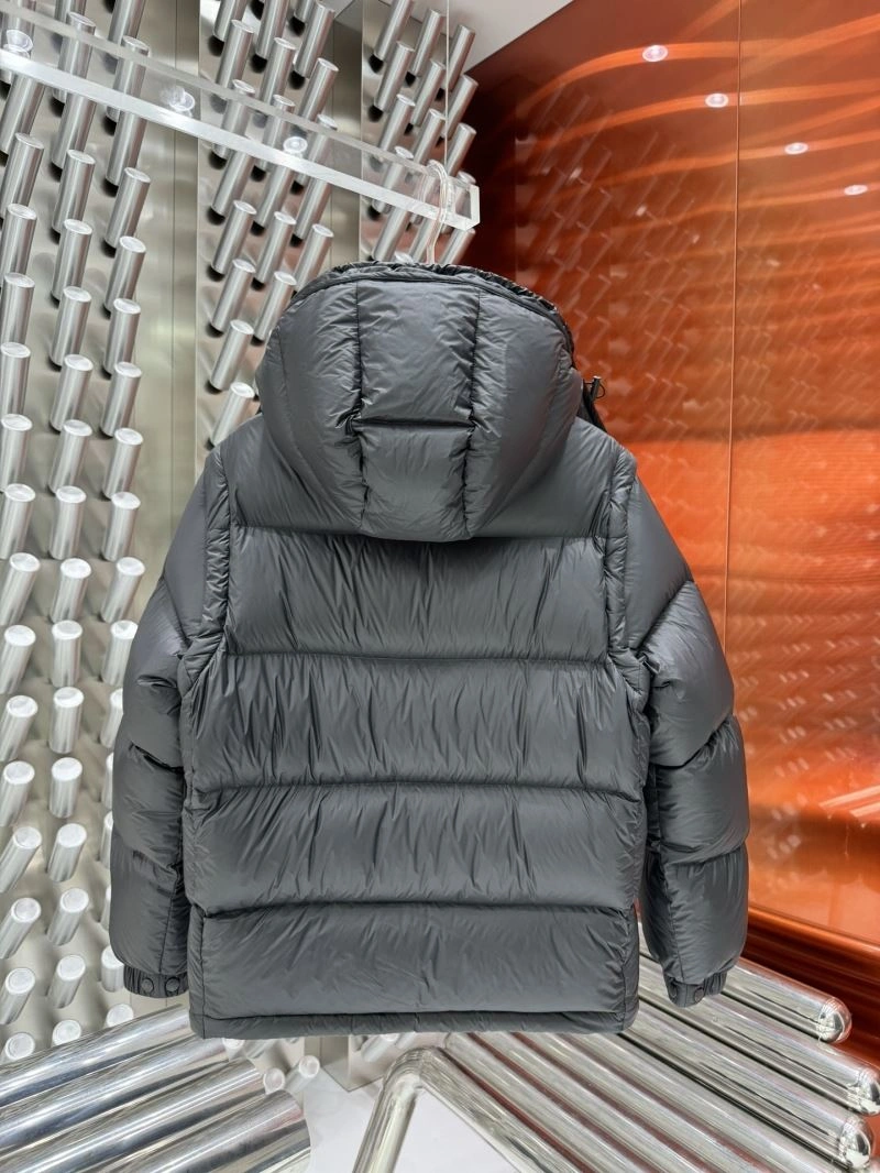 Moncler Down Jackets Resilient 143936