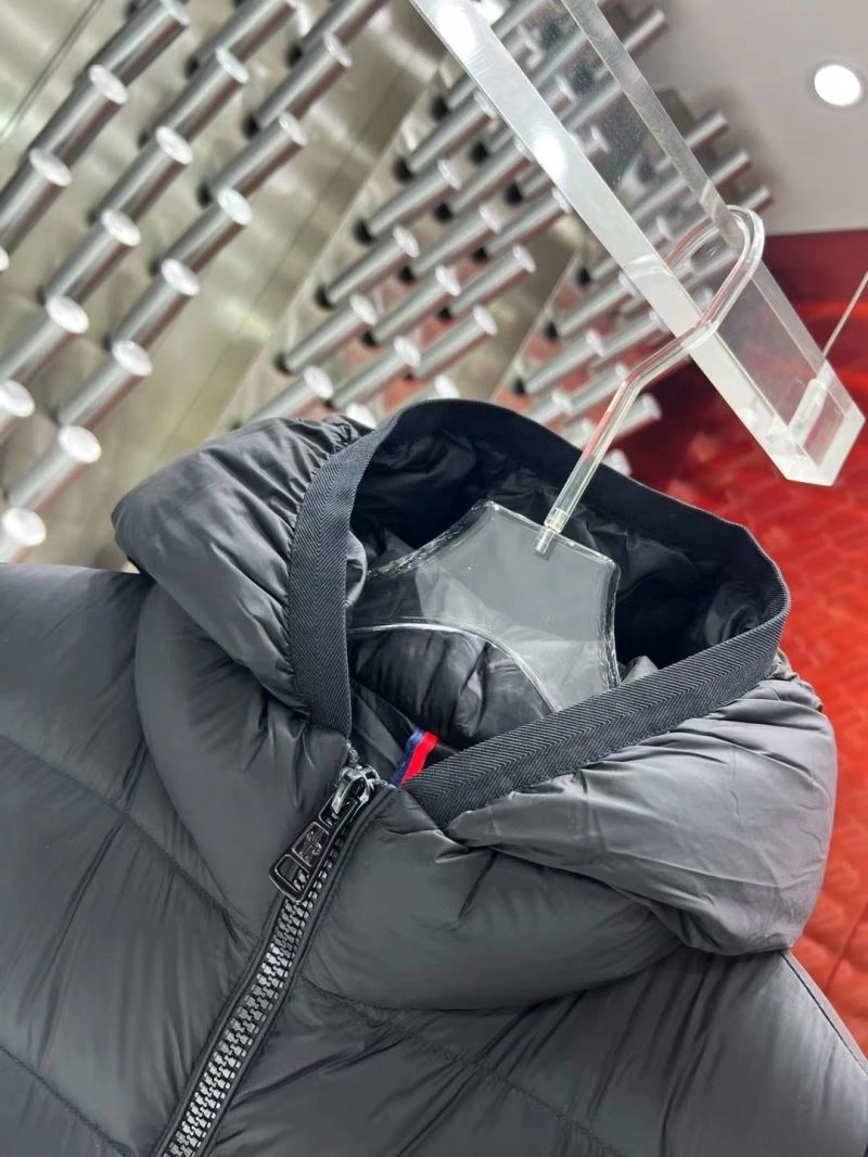 Casual Moncler Down Jackets 143906