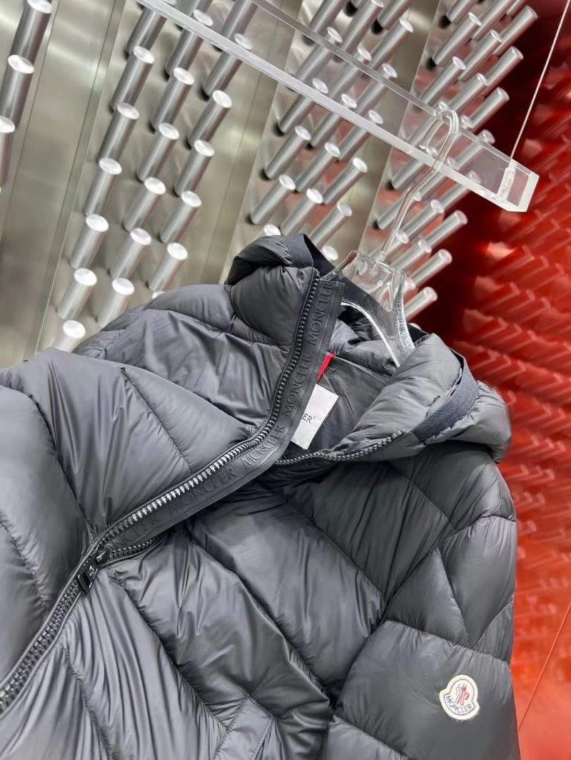 Casual Moncler Down Jackets 143906