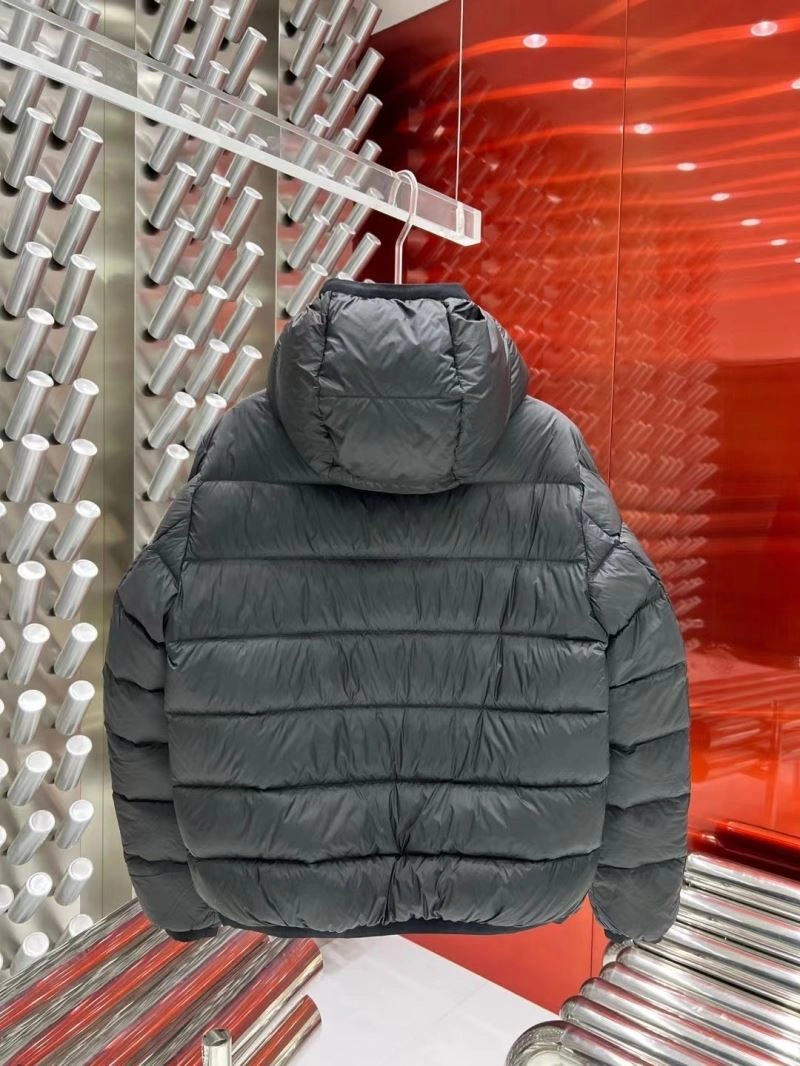 Casual Moncler Down Jackets 143906