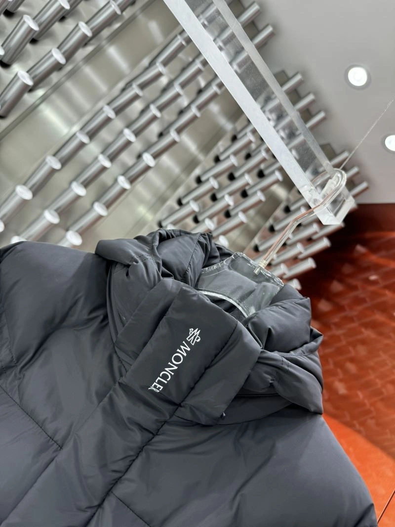 Moncler Down Jackets Soft 143911