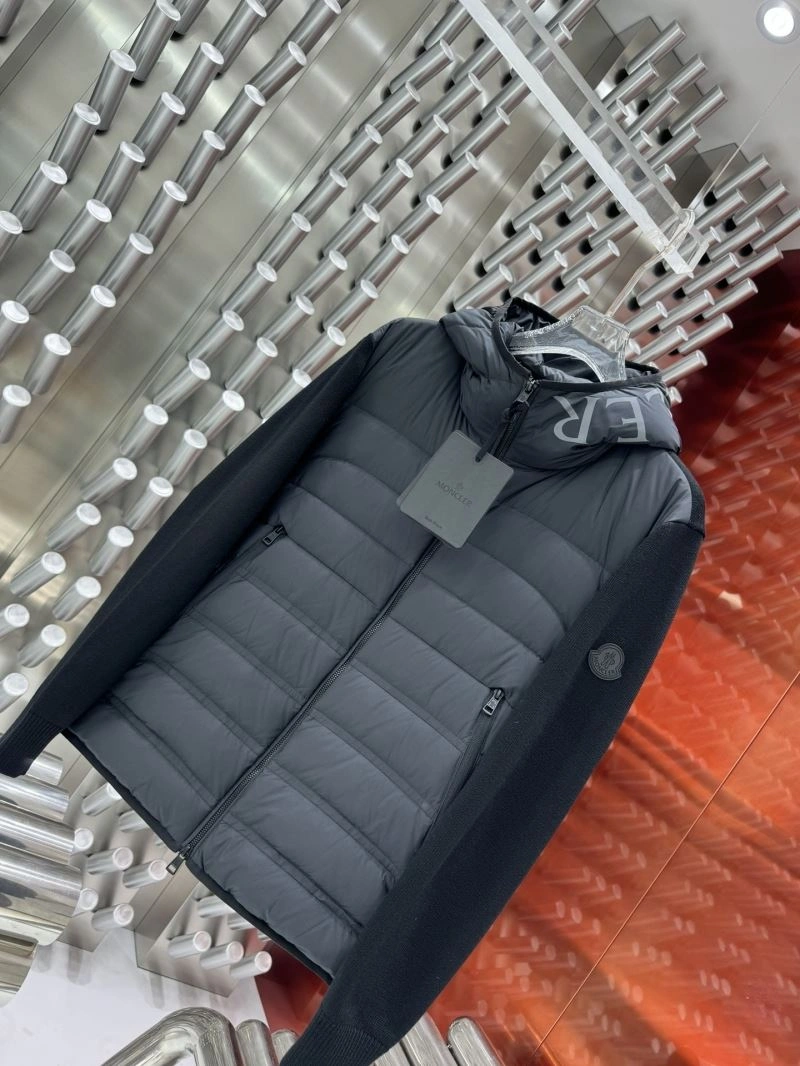 Moncler Down Jackets EasyMatch 143908
