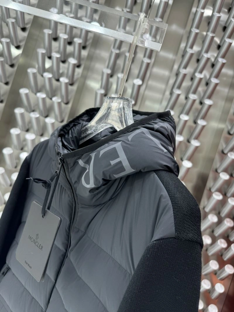Moncler Down Jackets EasyMatch 143908