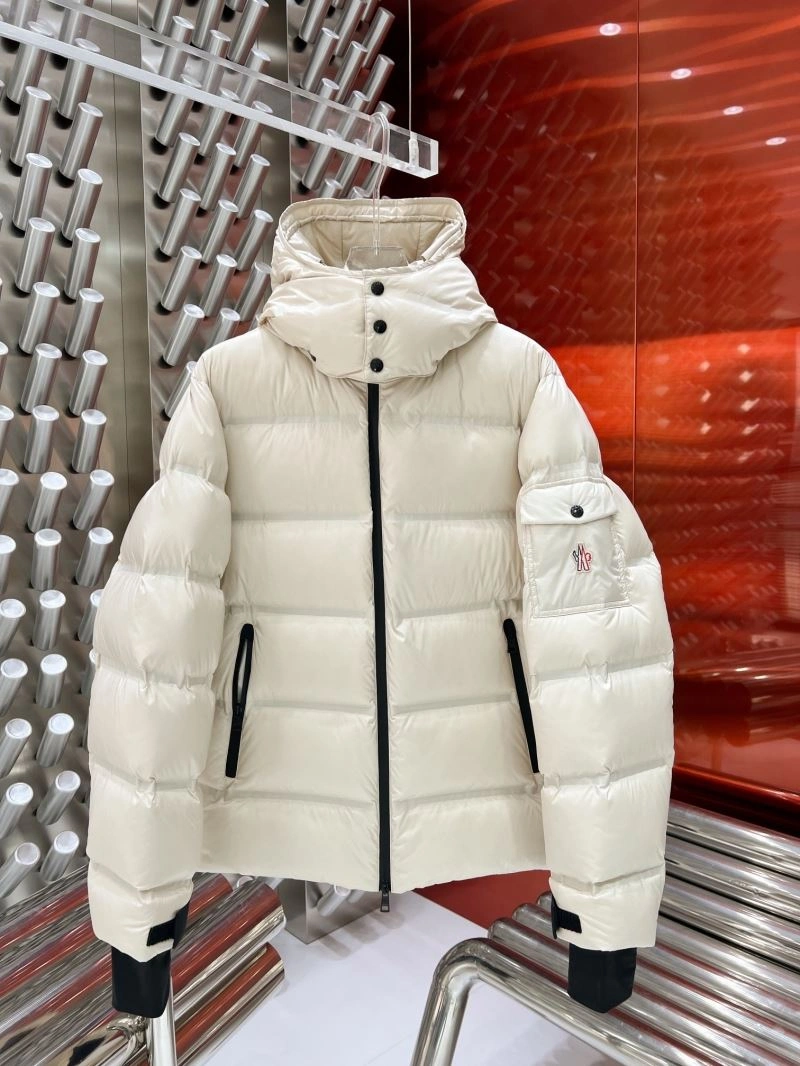 Moncler Down Jackets Casual 143900