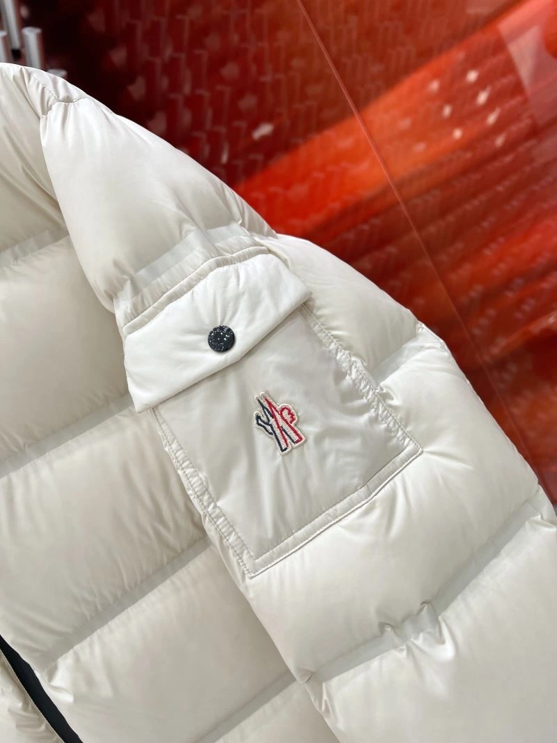 Moncler Down Jackets Casual 143900