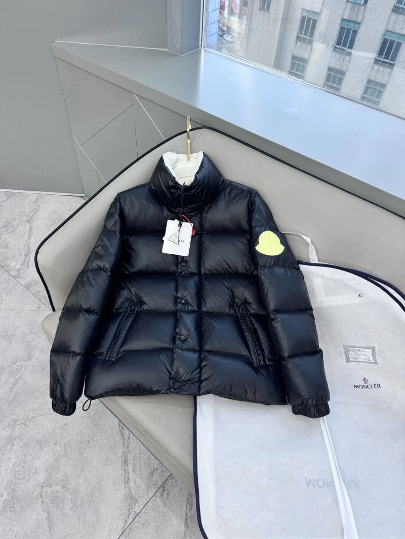 Moncler Down Jackets Cozy 143890