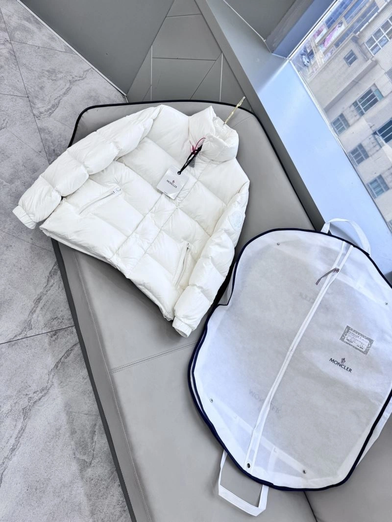 Stretchable Moncler Down Jackets 143902
