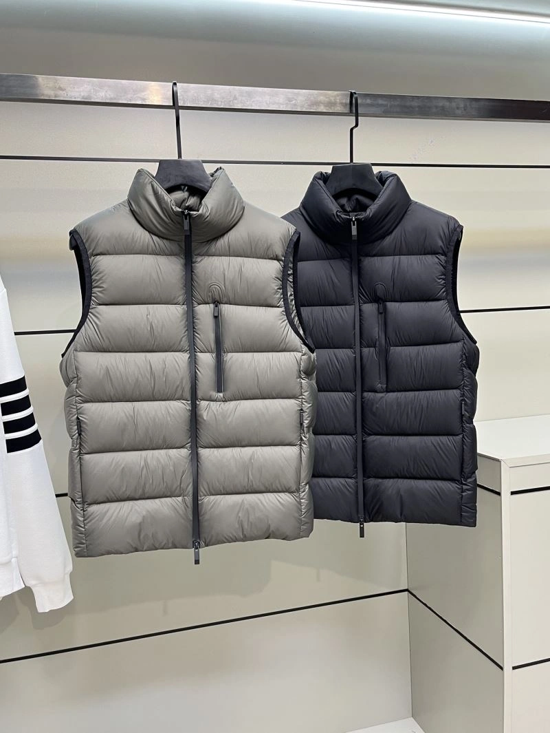 Sporty Moncler Down Jackets 143896