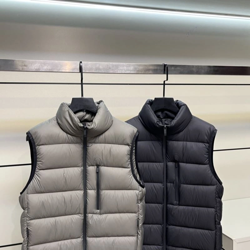 Sporty Moncler Down Jackets 143896