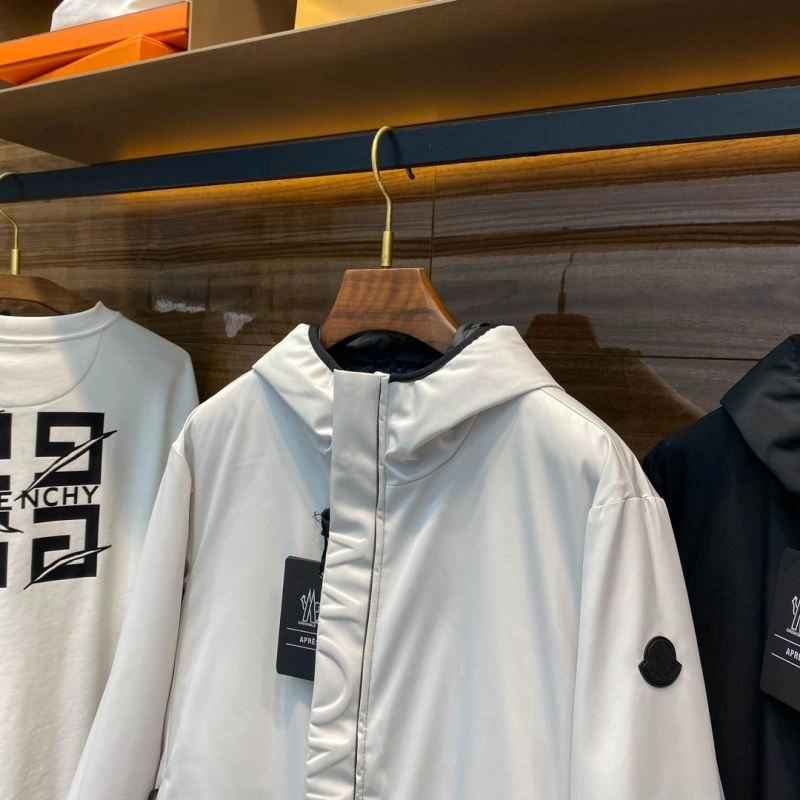 Moncler Down Jackets Soft 143895