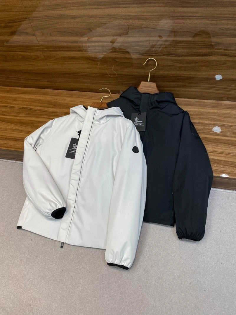 Moncler Down Jackets Soft 143895
