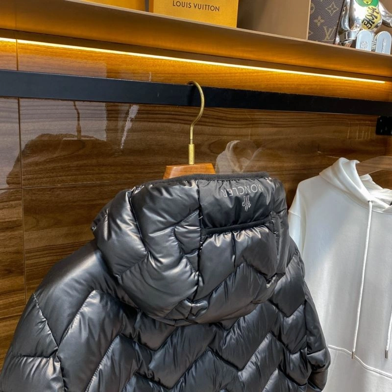 Moncler Down Jackets NewStyle 143891