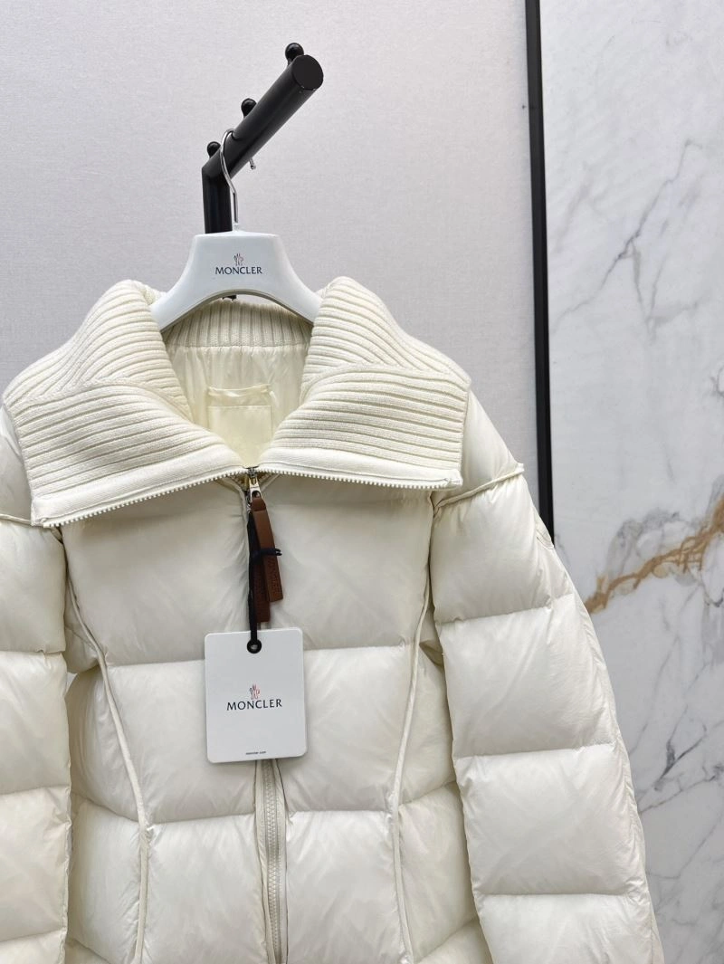 Snug Moncler Down Jackets 143898