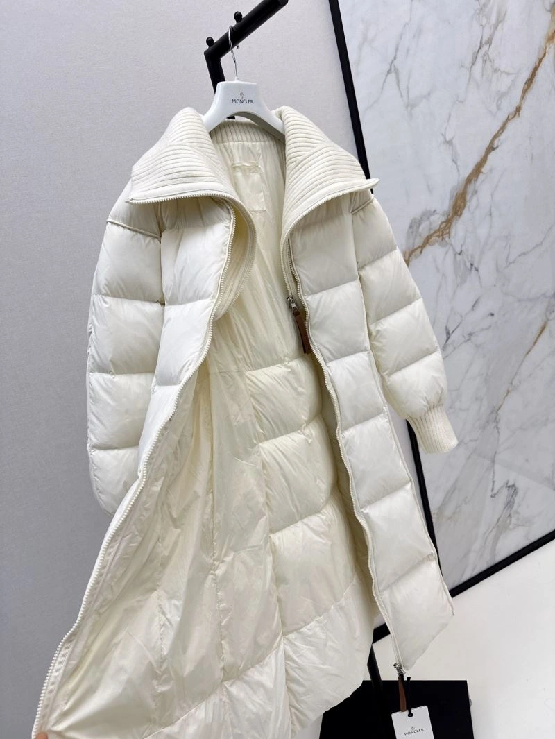 Snug Moncler Down Jackets 143898