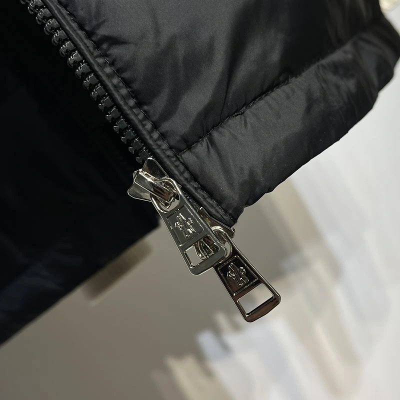 Moncler Down Jackets Contemporary 143886