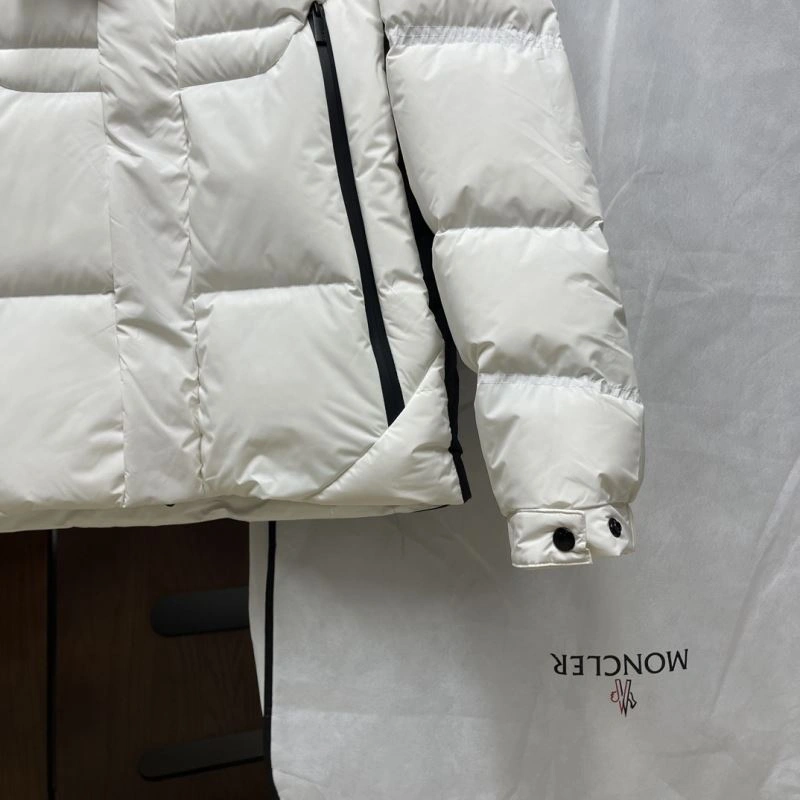 TravelReady Moncler Down Jackets 143897