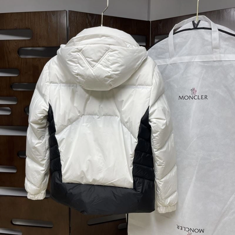 TravelReady Moncler Down Jackets 143897