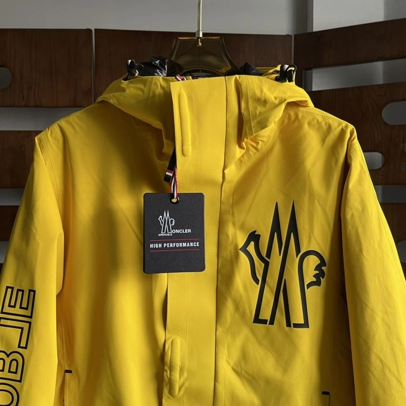MultiPurpose Moncler Down Jackets 143884