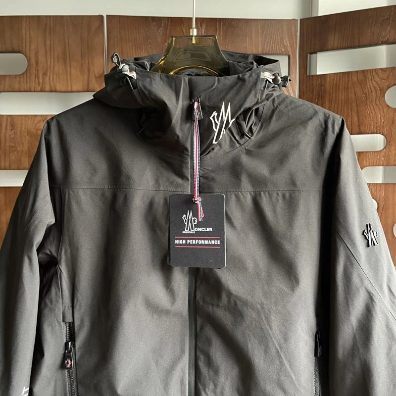 UrbanChic Moncler Down Jackets 143870