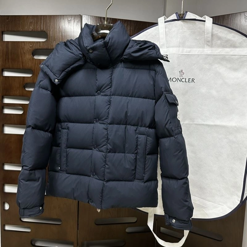 Moncler Down Jackets EasyMatch 143877