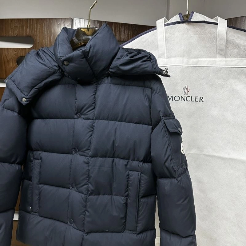 Moncler Down Jackets EasyMatch 143877