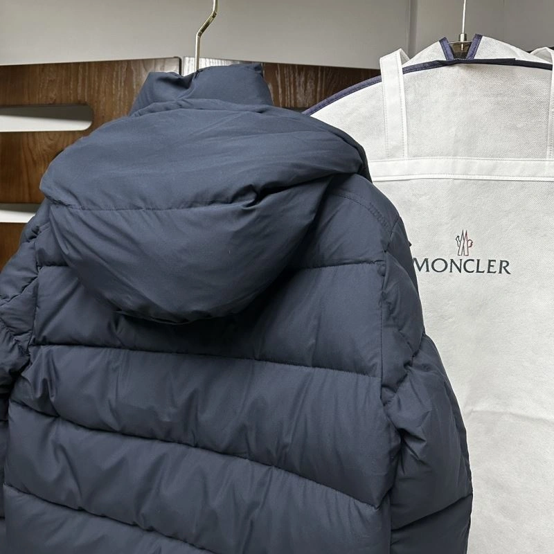 Moncler Down Jackets EasyMatch 143877