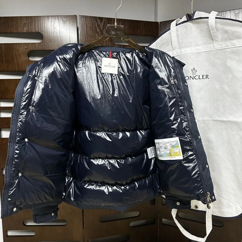 Moncler Down Jackets EasyMatch 143877