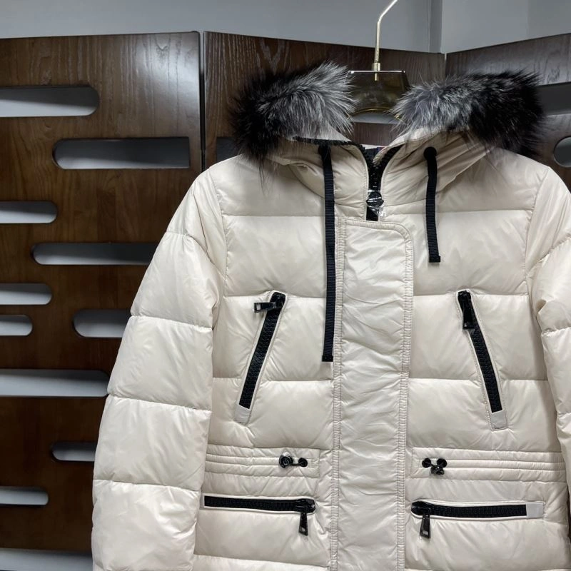 Vibrant Moncler Down Jackets 143875