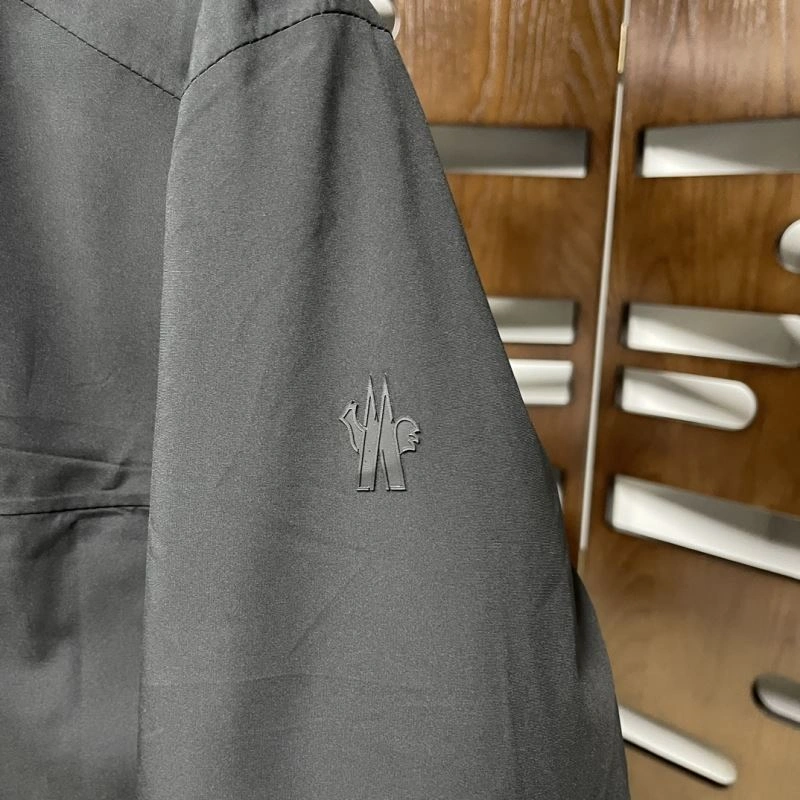 Breathable Moncler Down Jackets 143871