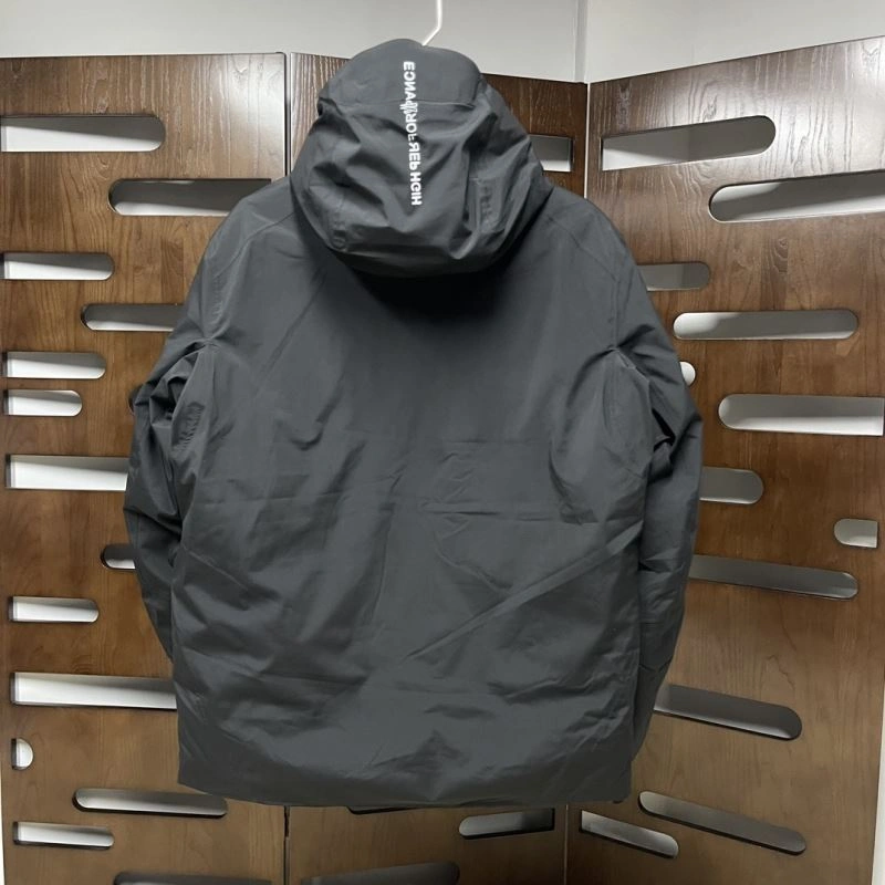 Breathable Moncler Down Jackets 143871