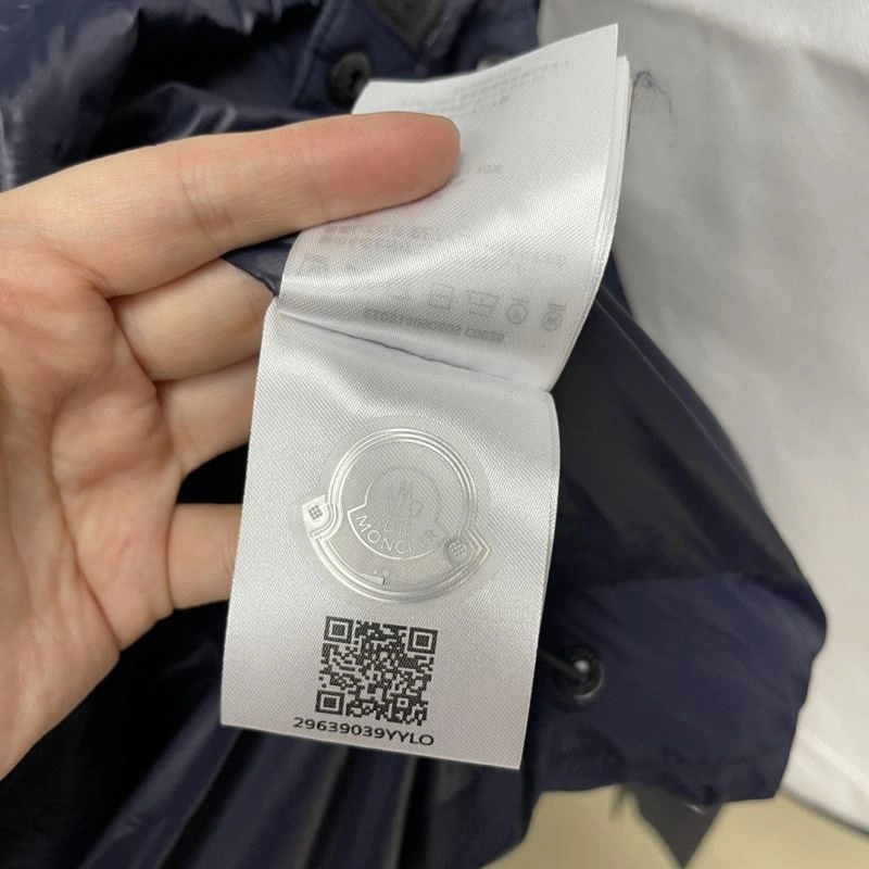 Moncler Down Jackets OnTrend 143865