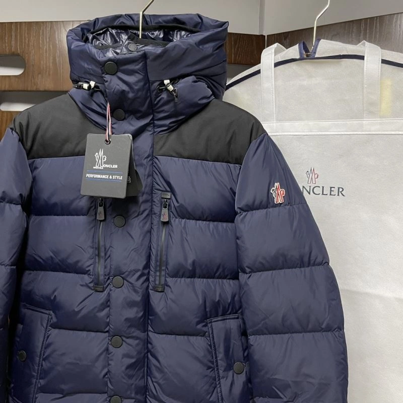 Moncler Down Jackets OnTrend 143865