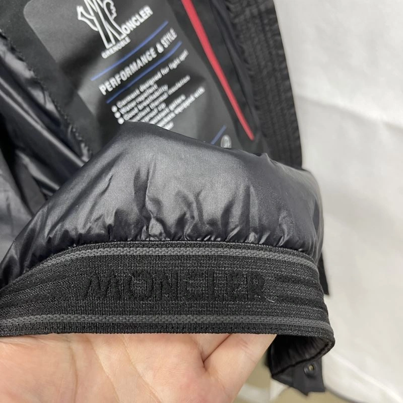 Breathable Moncler Down Jackets 143866