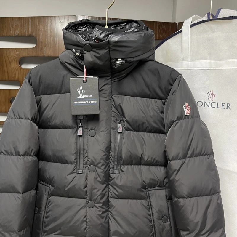 Breathable Moncler Down Jackets 143866