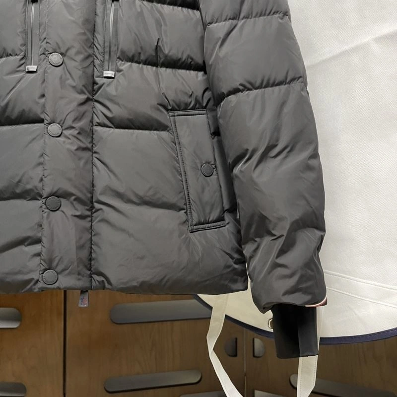 Breathable Moncler Down Jackets 143866