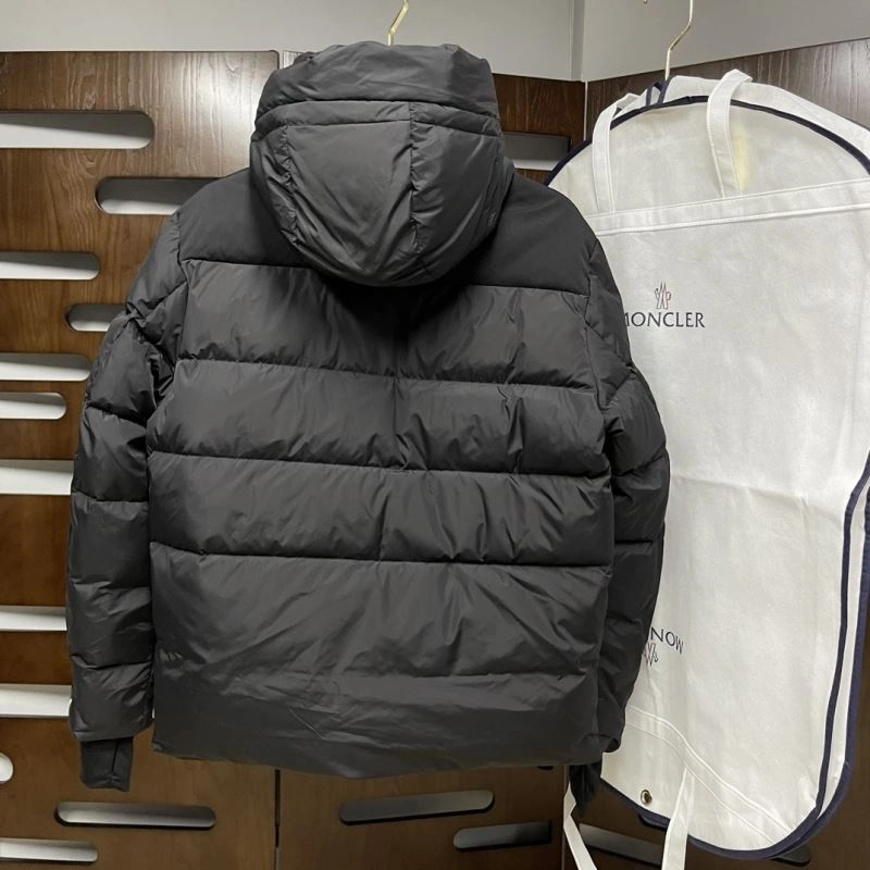 Breathable Moncler Down Jackets 143866