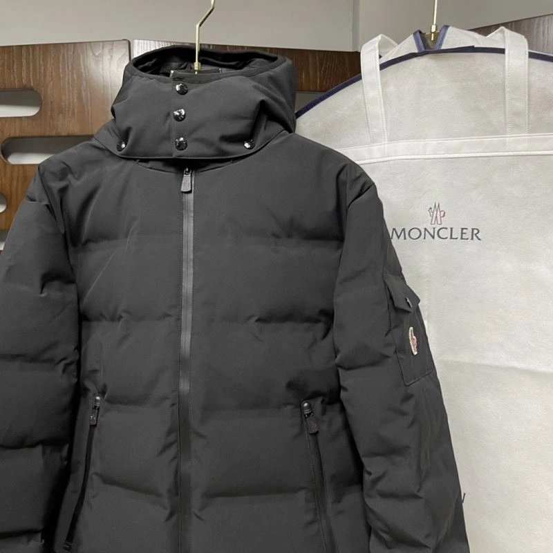 Moncler Down Jackets UrbanChic 143863