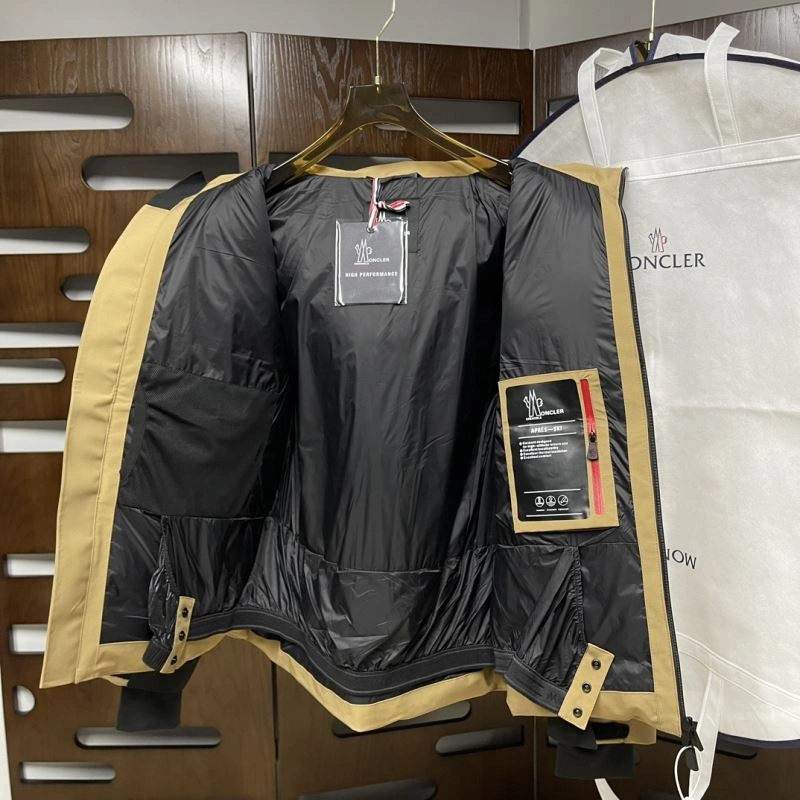 Moncler Down Jackets Soft 143861